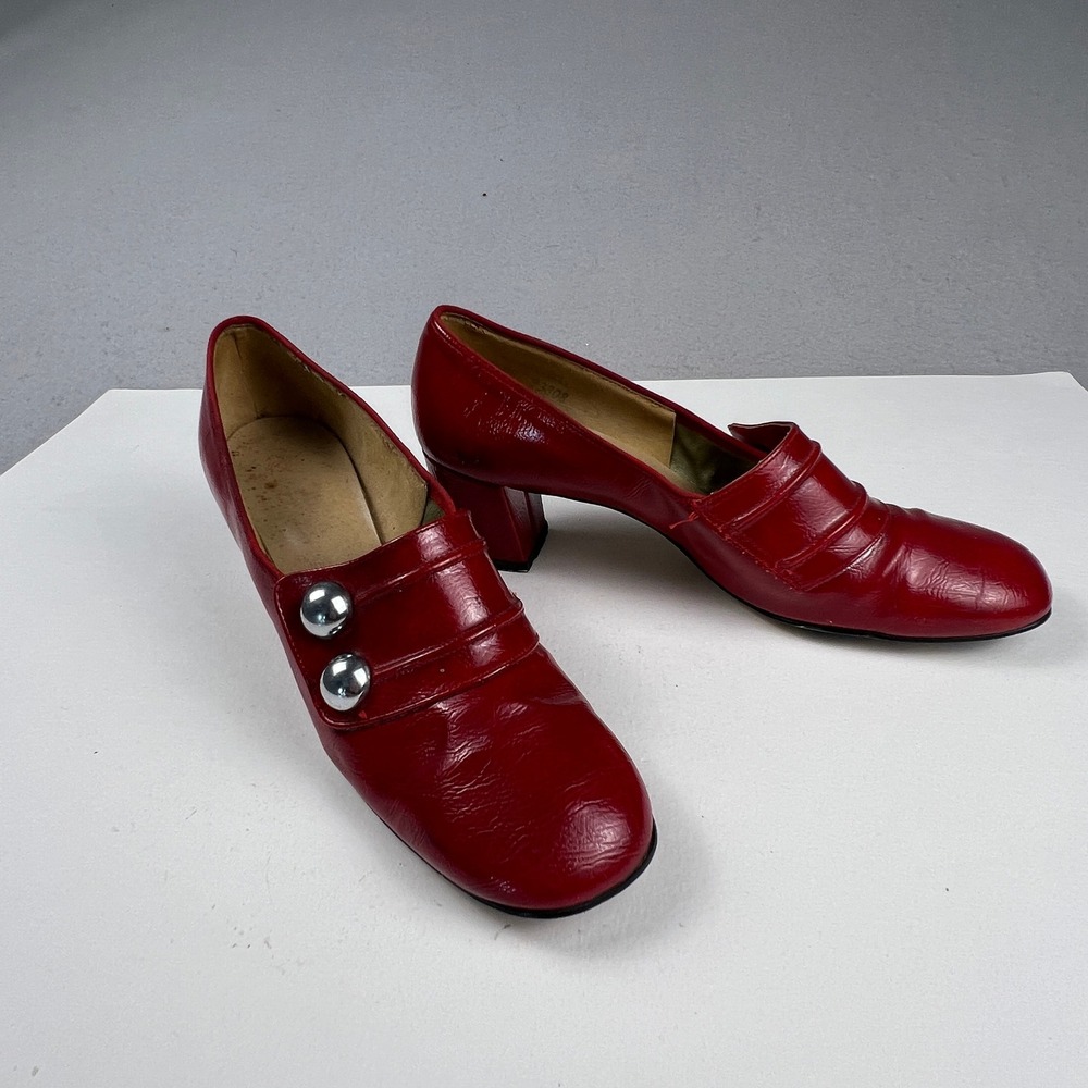 Vintage Red Leather Block Heel Pumps Womens 7.5 Red Button Accent Retro Mod